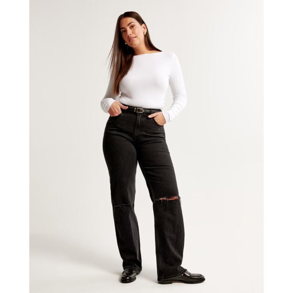Abercrombie & Fitch The 90s Straight Jeans in a black Size 6/28